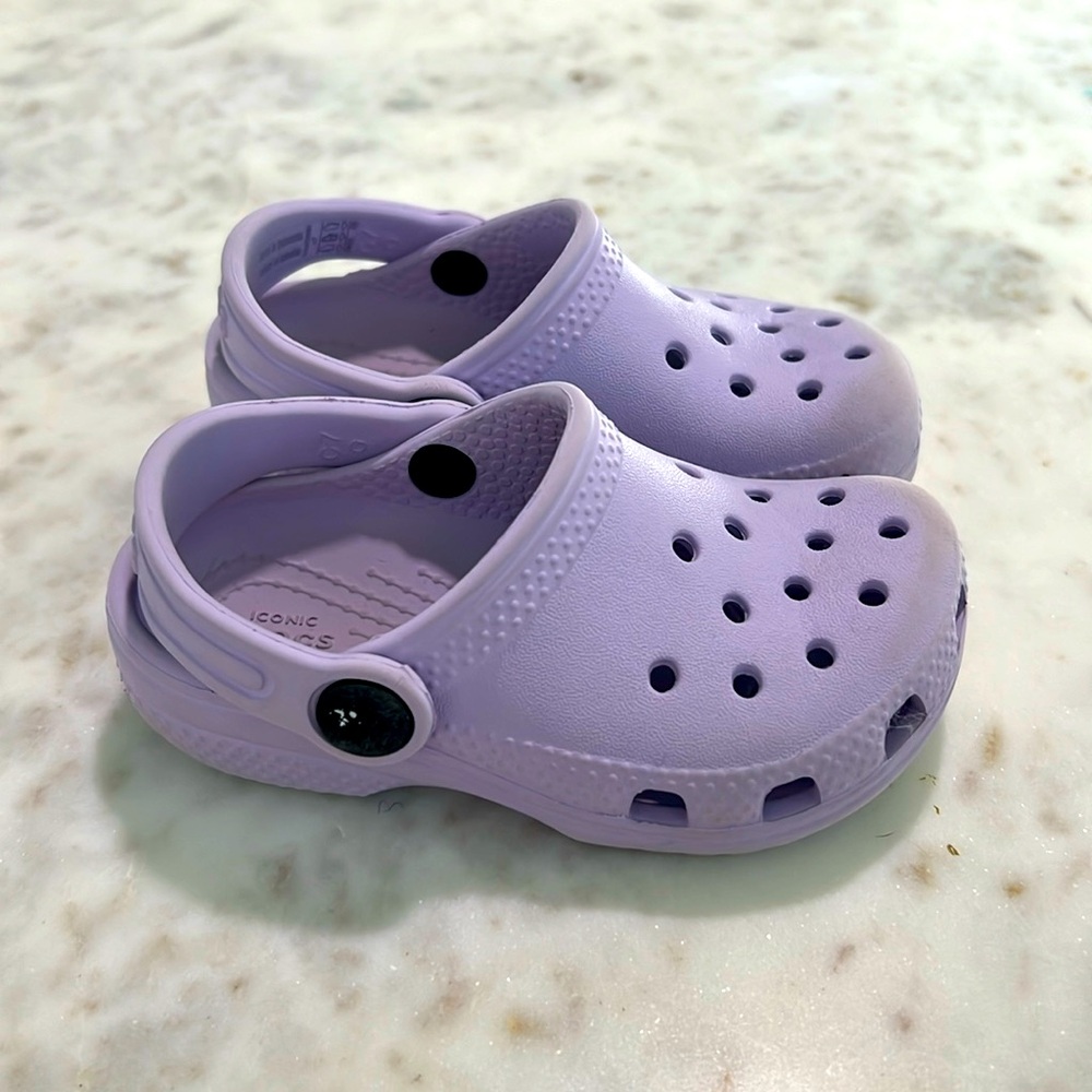 Purple Crocs size C7